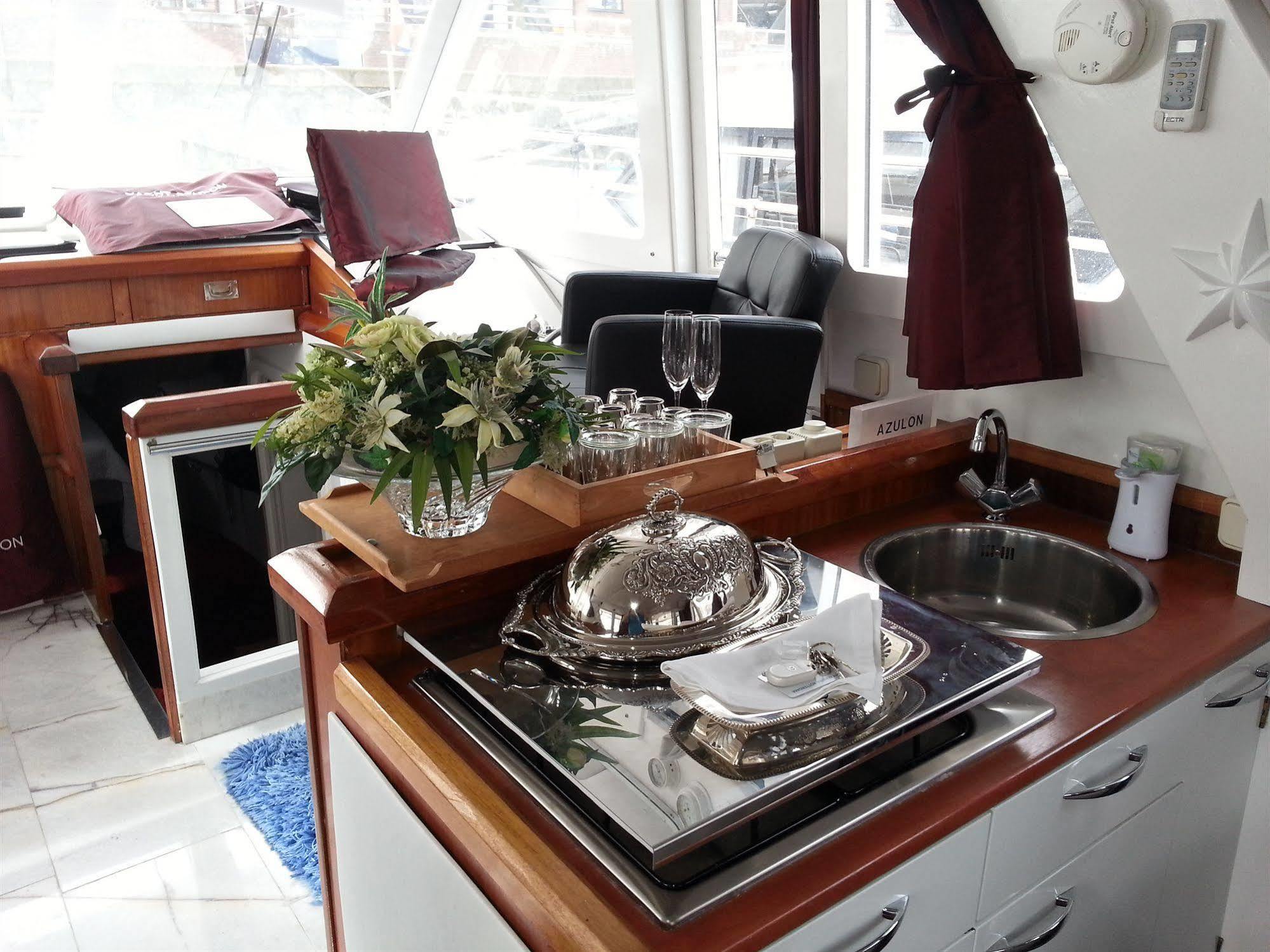 Maria Callas Yachthotel ロッテルダム エクステリア 写真